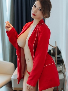 [HuaYang花漾] VOL.232 宅男女神@Egg_尤妮丝 火爆巨乳臀沟诱人 私房魅惑写真