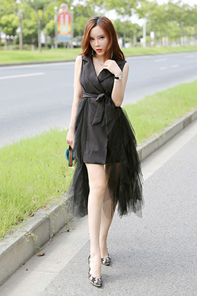 养眼网红模特艾小青性感美腿惹人暴动