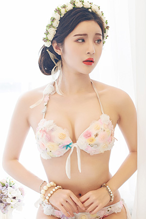 [YouWu尤物馆] VOL.013 性感美胸妹子@颖儿EI 妩媚撩人私房照套图