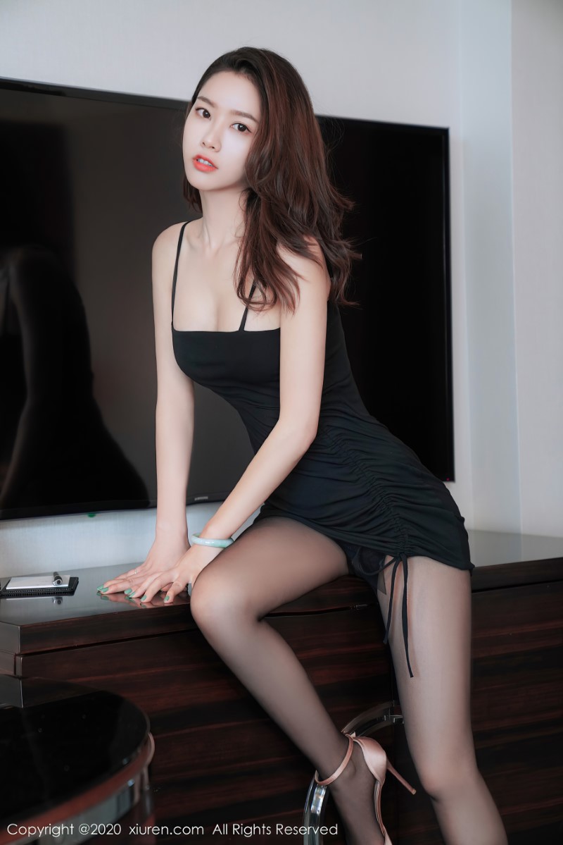 [XIUREN秀人网] 2020.07.28 No.2376 方子萱 [41P/449MB]