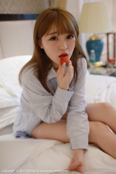 [MFStar模范学院]2017-05-15 Vol.096 伊小七MoMo[60P325MB]