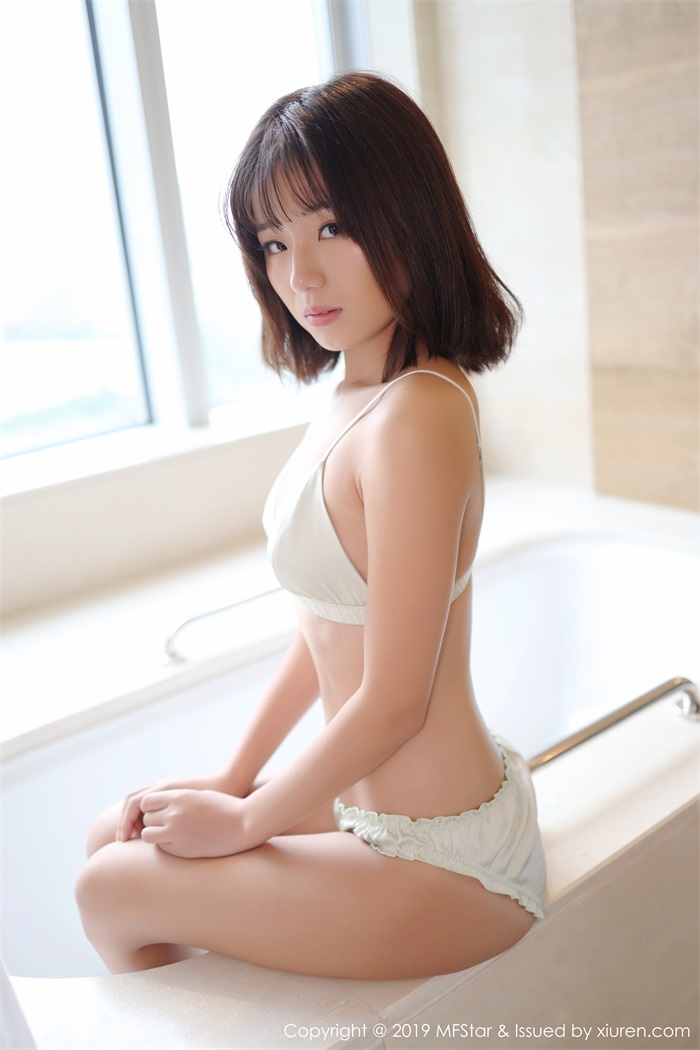 [MFStar范模学院] 2019.11.13 Vol.229 Baileys 香儿 [36P/92MB]