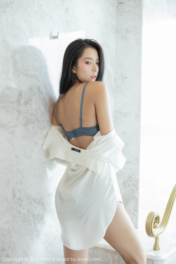[IMiss爱蜜社] 2019.10.18 Vol.386 carry [54P/116MB]