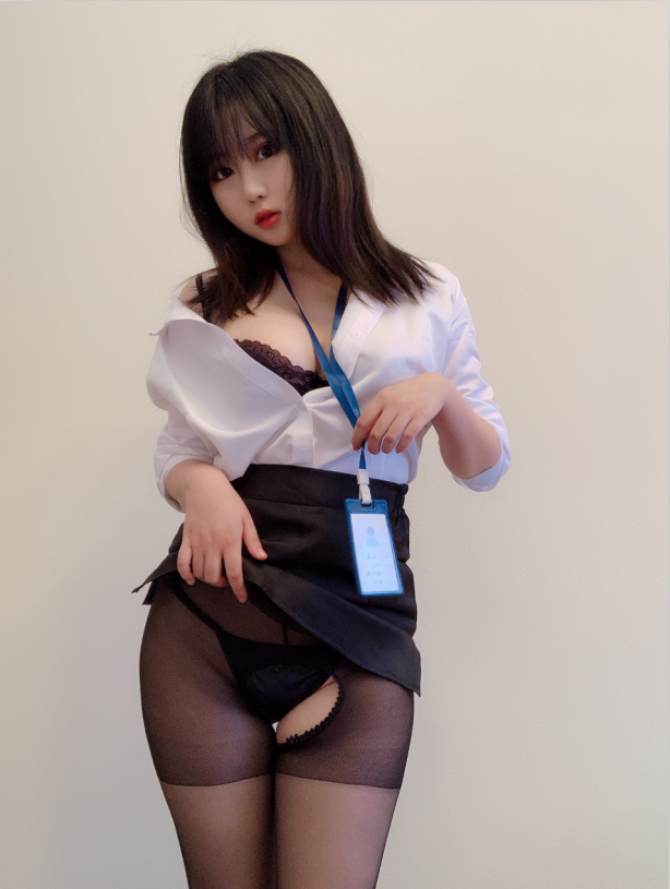 是依酱吖 NO.005 黑丝制服 [29P-57MB]