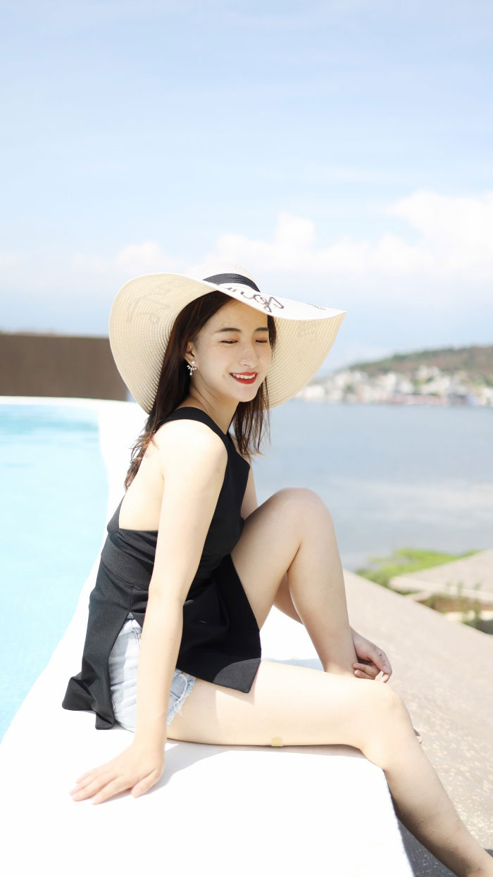 [XIUREN秀人网] 2020.01.21 No.1956 艺儿拿铁 [43P/76MB]