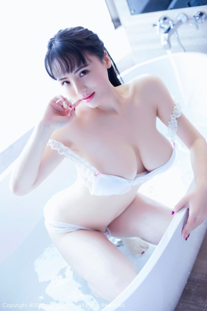 [XIUREN秀人网] 2019.05.06 No.1431 蕊蕊ruirui [45P/68MB]