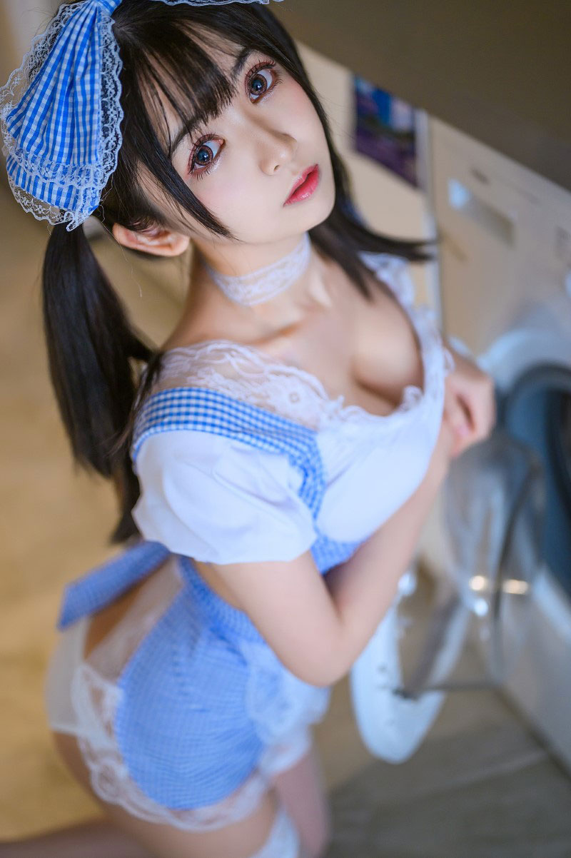 鳗鱼霏儿No.047 - 蓝白女仆 [32P1V1.05G]