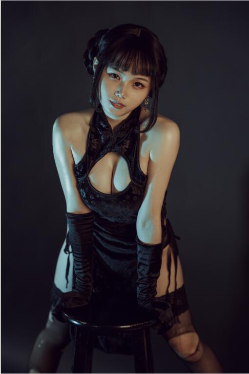 七月喵子 - NO.14 黑旗袍 [32P-312MB]