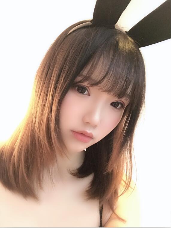 雪晴Astra - NO.06 新兔女郎 自拍 8P9V112M