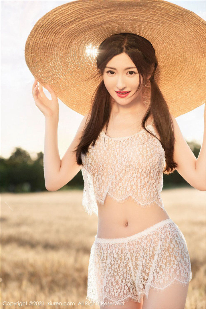 [XiuRen秀人网] 2021.04.19 No.3313 沈梦瑶 麦田里的大胆出镜 [43+1P325M]