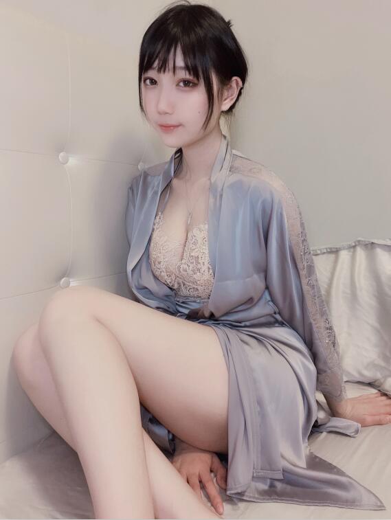 周叽是可爱兔兔 - NO.26 今夕何夕睡袍 [9P-15MB]