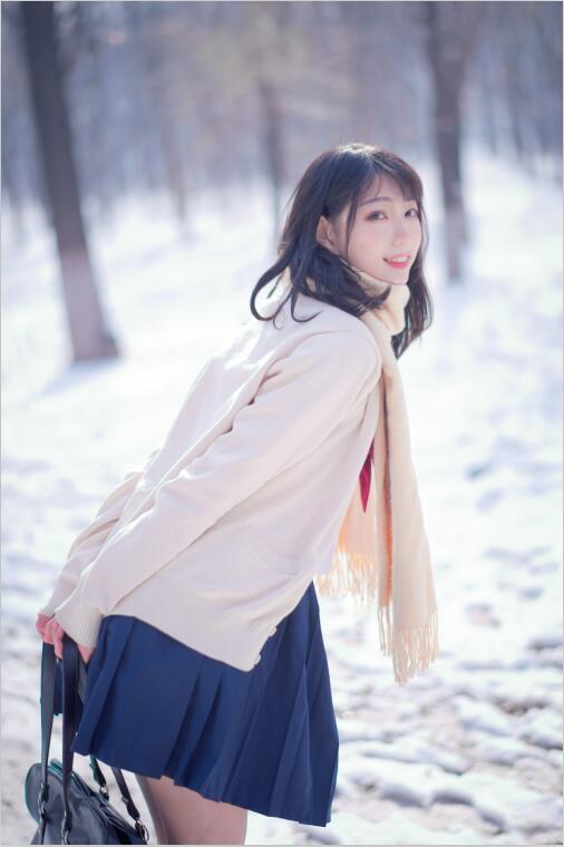 周叽是可爱兔兔 - NO.30 雪景jk [15P-130MB]