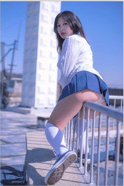 小何童鞋作品 - NO.13 菟菟JK [40P-111MB]