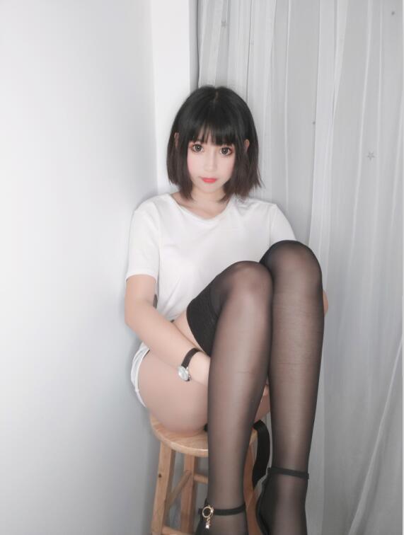 小酥酱 - NO.02 白色T恤 [27P1V-188MB]