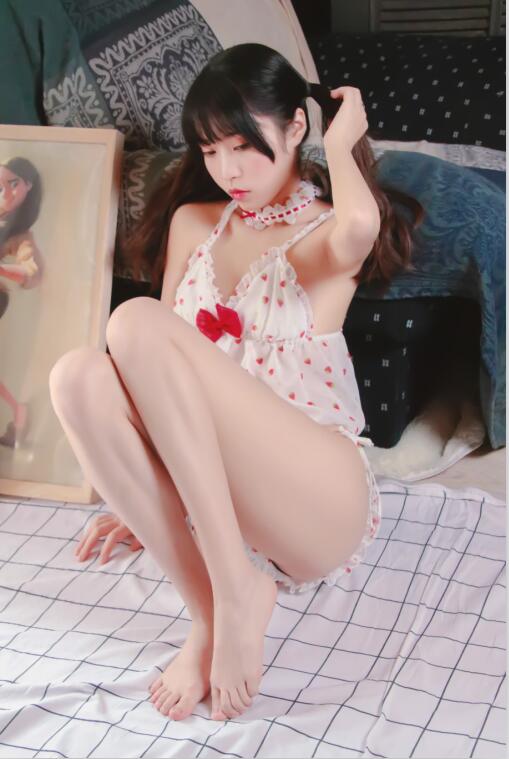 白易子教主 - NO.31 小草莓睡衣 [30P-43MB]
