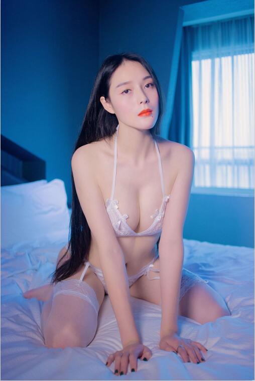 小何童鞋作品 - NO.21 安静 [20P-53MB]