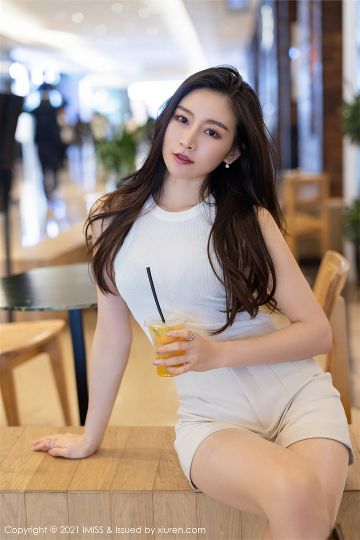 [IMISS爱蜜社] 2021.07.05 VOL.610 Vanessa 丝袜美腿写真 [59+1P]