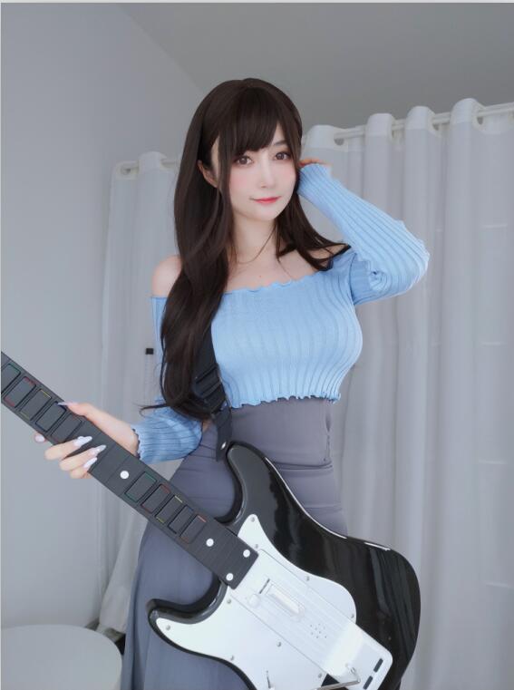 白银81 - 自撮りVol.59 吉他妹妹 [164P-912MB]
