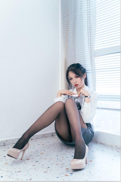 轩萧学姐 - NO.08 ol [34P-557MB]