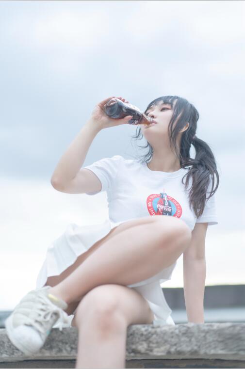 脱尾巴Mizuki - NO.03 可乐JK [18P-33MB]