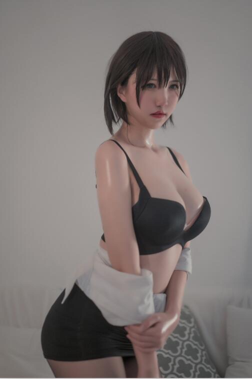 阿薰kaOri - NO.03 黑丝OL [45P-188MB]