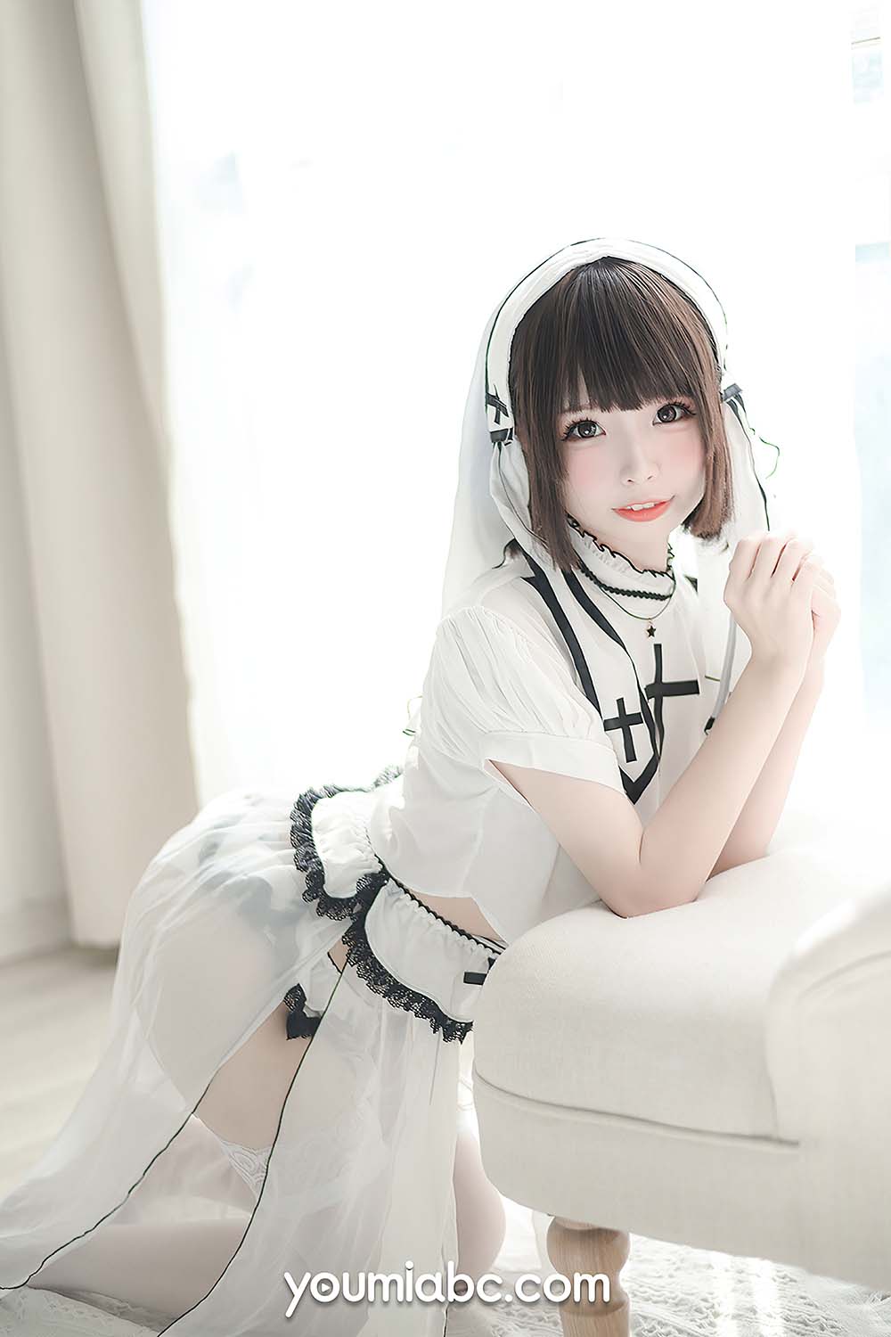 [YouMi尤蜜]2020.11.10 圣洁修女 甜椒妙妙mio[37P／527MB]