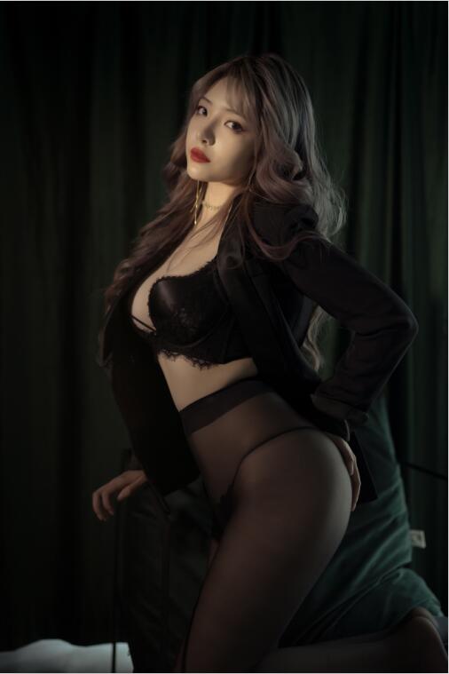 雯妹不讲道理 - NO.068西装[25P-370MB]
