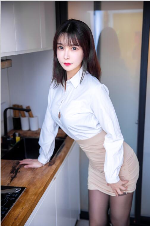 亚马逊鲶鱼 - NO.04 下班后OL [31P-896MB]