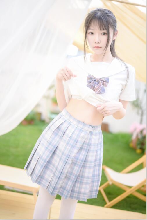 香草喵露露 - NO.12 阳光庭院制服 [50P-