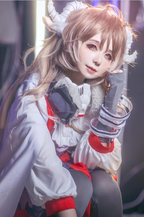 渊秧 - NO.17 明日方舟-艾雅法拉cos 10p