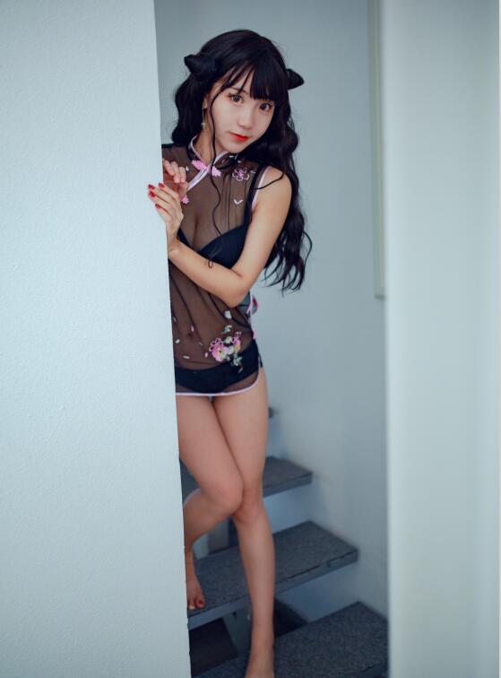 黑川 NO.15 小恶魔旗袍 [18P