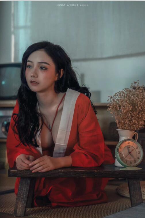 洛丽塔大哥 NO.14 红色内衣 [18P-22MB]