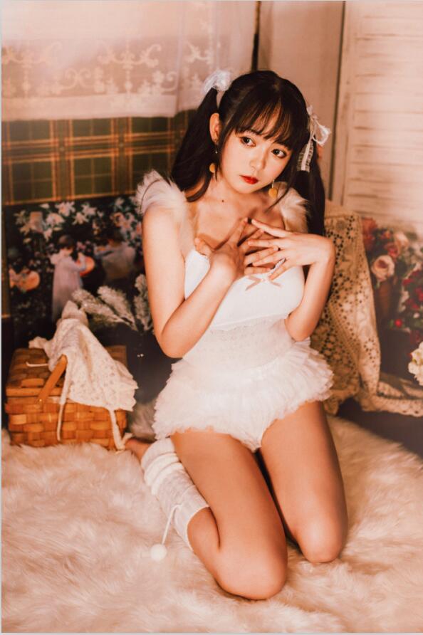 黑猫猫OvO – NO.025 白色双马尾 19P