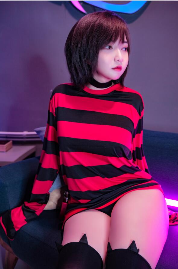 Potato Godzilla - NO.46 Emo Girlfriend [24P
