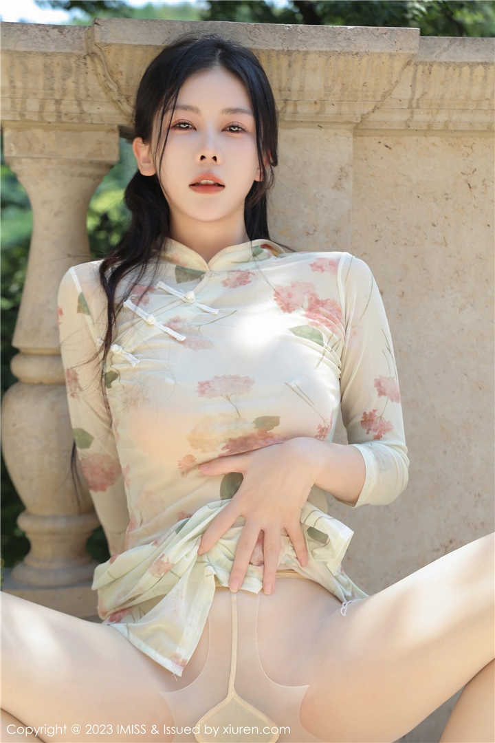 [XiuRen秀人网] 2023.08.01 No.7168 尹甜甜 性感写真[46+1P]