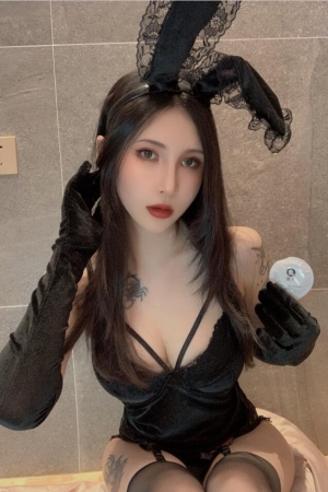 Vams子 – NO.08 兔女郎自拍 [48P