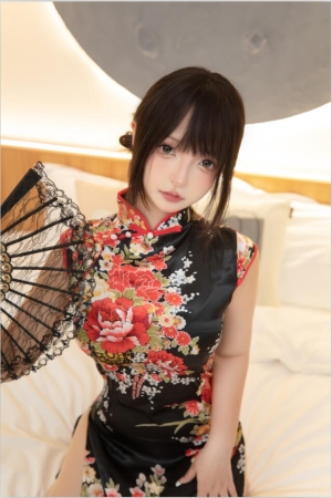 神楽坂真冬 – NO.162 古典旗袍 75P2V