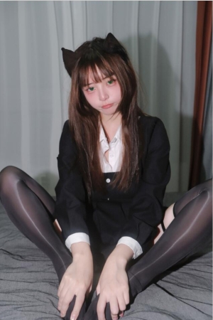 攻弦弦弦 – NO.02 黑丝眼镜猫娘 16P