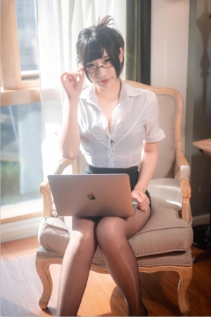 糖果果candy – NO.08 室内ol 102P