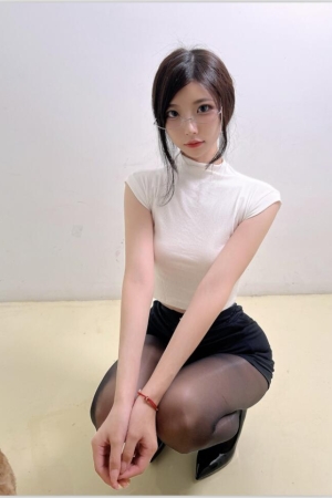 陈妮妮UNI – NO.56 诱惑的秘书 14P