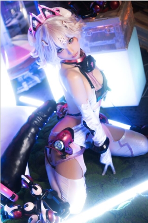 蠢沫沫 – NO.267 绯猁 18P