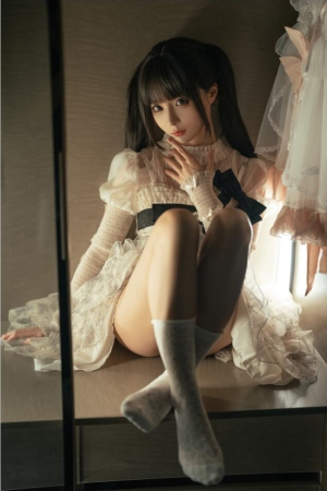 蠢沫沫 – NO.272 柜中她 9P