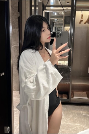 鱼神 – 黑色泳装2 [9P