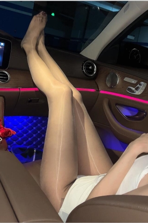 女刺客 – 黑丝玉足 [24P