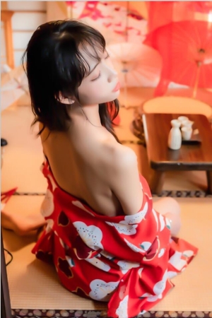 西瓜少女 – NO.28 和服 10P