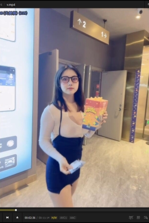 豆瓣酱 – 肛塞尾巴短裙 [21P+1V821m