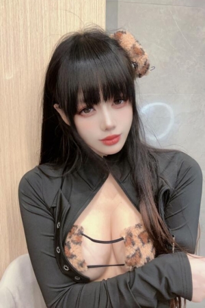 九言 – NO.46 豹纹内衣 34P4V