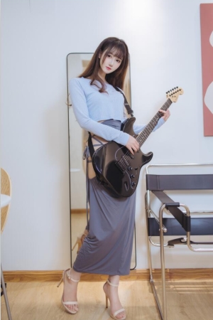 羽生三未 – NO.14 吉他妹妹 43P