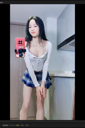 糖豆sisi – 学生制服 [65P+4V／1.83GB]