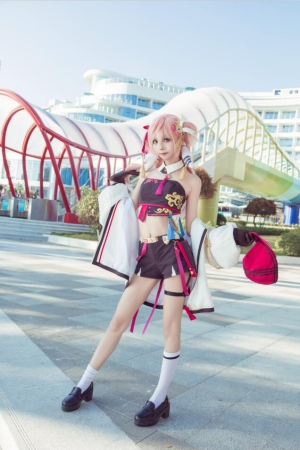 艾西aiwest – NO.13 原神烟绯 花鸟与情 29P